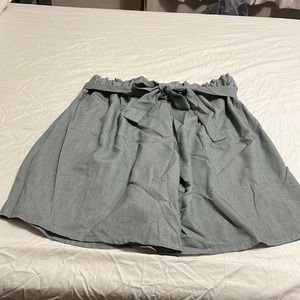Gray elastic band skorts size 4X